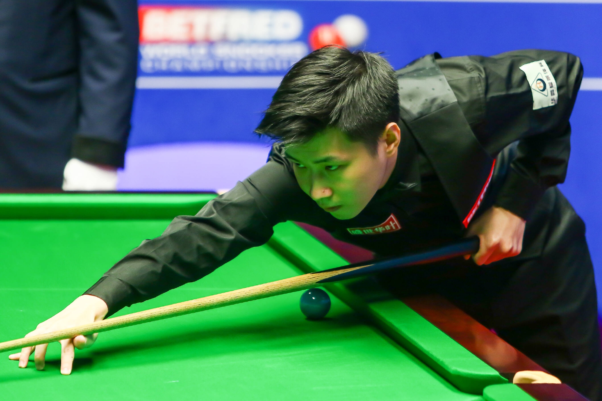 一个值得关 一个值得关