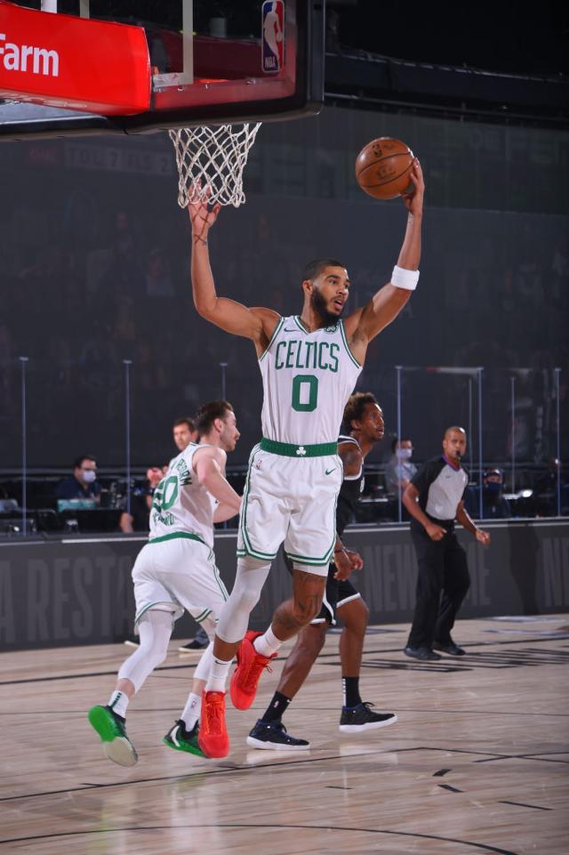 他的中场组 他的中场组